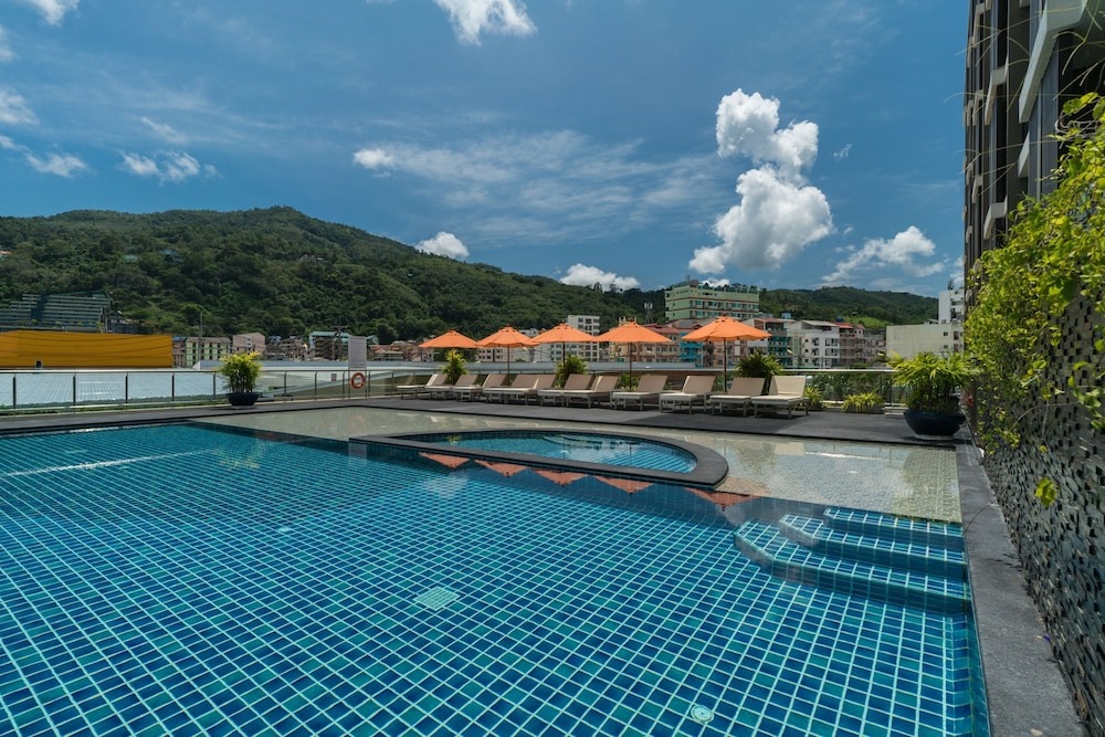 هتل نیو اسکوئر پاتونگ